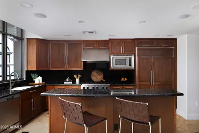 2402 E Esplanade Lane #1001, Phoenix, AZ 85016 - Photo 6