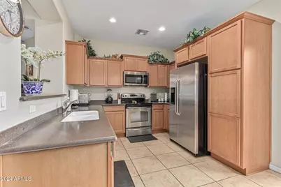 2179 W Scully Drive, Phoenix, AZ 85023 - Photo 12