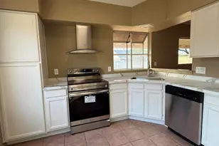 5651 W Mescal St, Glendale, AZ 85304 - Photo 2