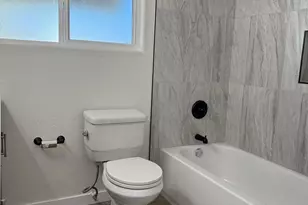 305 S Val Vista Dr, Mesa, AZ 85204 - Photo 18