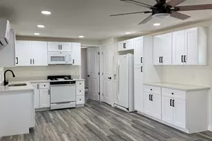 305 S Val Vista Dr, Mesa, AZ 85204 - Photo 4