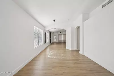 2139 W Tracy Lane, Phoenix, AZ 85023 - Photo 8