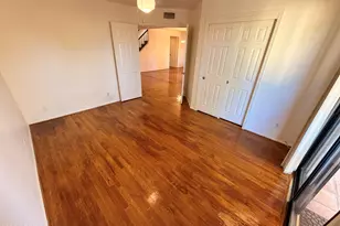 2506 E Shaw Butte Dr, Phoenix, AZ 85028 - Photo 6