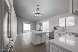 2134 E Robin Ln, Phoenix, AZ 85024 - Photo 6