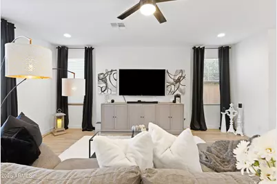 1943 W Lariat Lane, Phoenix, AZ 85085 - Photo 2