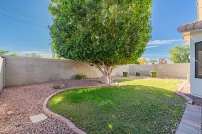 8119 W Tonto Lane, Peoria, AZ 85382 - Photo 22