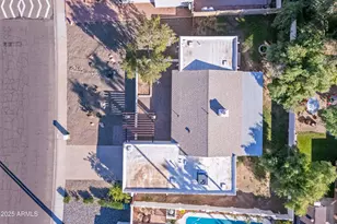 3023 W Sahuaro Dr, Phoenix, AZ 85029 - Photo 30