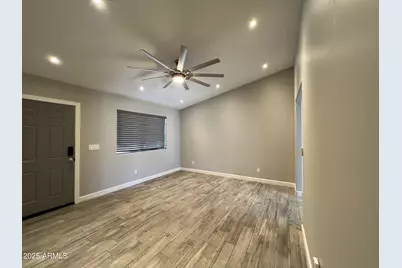 8201 S 26th Street, Phoenix, AZ 85042 - Photo 4