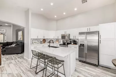 14952 W Maui Lane, Surprise, AZ 85379 - Photo 10