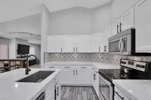 14952 W Maui Ln, Surprise, AZ 85379 - Photo 2