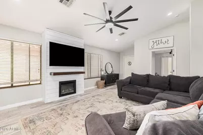 14952 W Maui Lane, Surprise, AZ 85379 - Photo 6