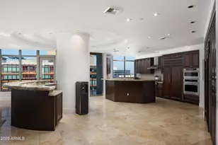 2402 E Esplanade Ln, Phoenix, AZ 85016 - Photo 6