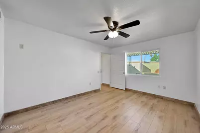 13006 N 100th Drive, Sun City, AZ 85351 - Photo 12