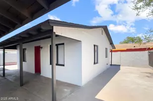 2236 E Roosevelt St, Phoenix, AZ 85006 - Photo 16