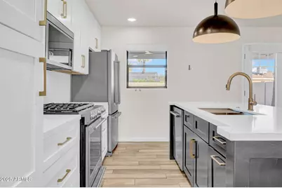 8234 E Heatherbrae Avenue, Scottsdale, AZ 85251 - Photo 12