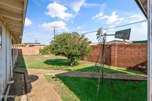 6537 N 41st Dr, Phoenix, AZ 85019 - Photo 10