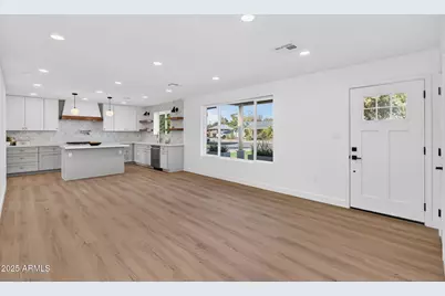 3615 E Clarendon Avenue, Phoenix, AZ 85018 - Photo 16