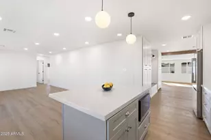 3615 E Clarendon Ave, Phoenix, AZ 85018 - Photo 18