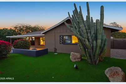 8526 E Whitton Avenue, Scottsdale, AZ 85251 - Photo 8