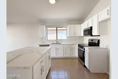 1316 E Vernoa Street, San Tan Valley, AZ 85140 - Photo 6