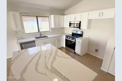 1316 E Vernoa Street, San Tan Valley, AZ 85140 - Photo 8