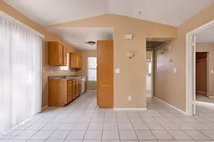 653 W Guadalupe Rd, Mesa, AZ 85210 - Photo 8