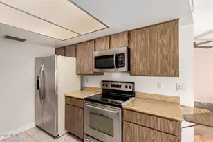 9919 N 97th Dr, Peoria, AZ 85345 - Photo 8