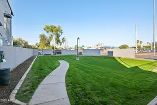 615 E Portland St, Phoenix, AZ 85004 - Photo 30