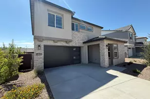 624 N Vine St, Chandler, AZ 85225 - Photo 1