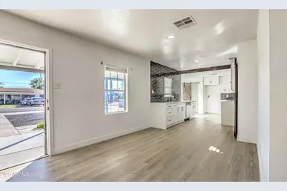 140 E Buena Vista Avenue, Goodyear, AZ 85338 - Photo 14