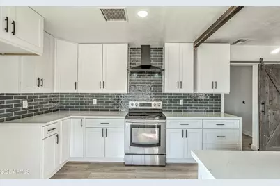 140 E Buena Vista Avenue, Goodyear, AZ 85338 - Photo 6