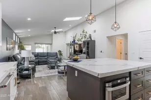 2511 E Earll Dr, Phoenix, AZ 85016 - Photo 12