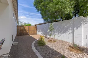 2511 E Earll Dr, Phoenix, AZ 85016 - Photo 26
