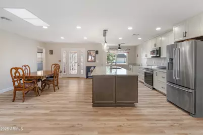 11052 W Meade Drive, Sun City, AZ 85351 - Photo 16