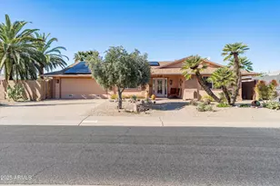 11052 W Meade Dr, Sun City, AZ 85351 - Photo 1