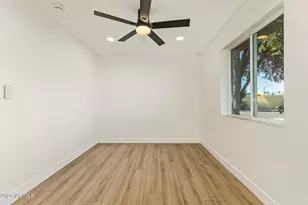 3401 E Shaw Butte Dr, Phoenix, AZ 85028 - Photo 24