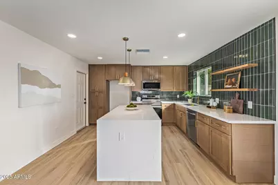 3401 E Shaw Butte Drive, Phoenix, AZ 85028 - Photo 14