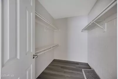 3810 N Maryvale Parkway #2067, Phoenix, AZ 85031 - Photo 8
