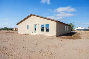 10890 W Carmelita Cir, Arizona City, AZ 85123 - Photo 28