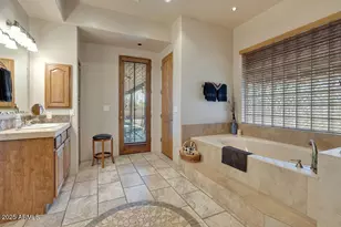 1053 E Maddock Rd, Phoenix, AZ 85086 - Photo 28