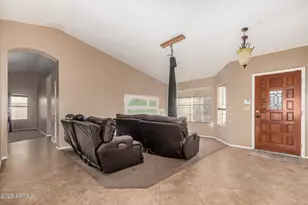 7146 W Voltaire Ave, Peoria, AZ 85381 - Photo 2