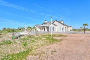 233 N Pettoshas Dr, Maricopa, AZ 85139 - Photo 4