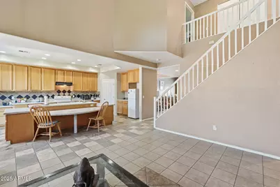 6826 S 41st Drive, Phoenix, AZ 85041 - Photo 4