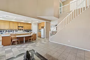 6826 S 41st Dr, Phoenix, AZ 85041 - Photo 4