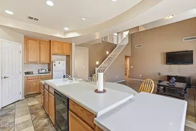 6826 S 41st Drive, Phoenix, AZ 85041 - Photo 16