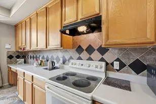 6826 S 41st Dr, Phoenix, AZ 85041 - Photo 18