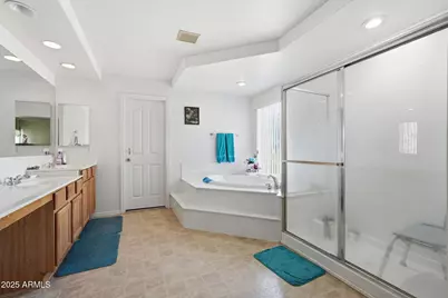 6826 S 41st Drive, Phoenix, AZ 85041 - Photo 38