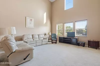 6826 S 41st Drive, Phoenix, AZ 85041 - Photo 8