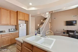 6826 S 41st Dr, Phoenix, AZ 85041 - Photo 20
