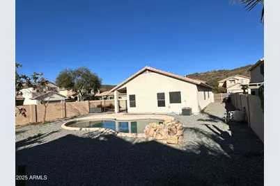 25412 N 40th Lane, Phoenix, AZ 85083 - Photo 18